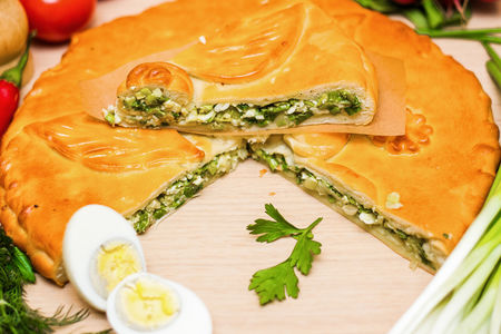 Пирог с зеленым луком