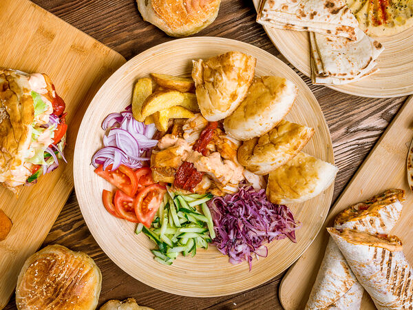 Шаверма и Пельмень