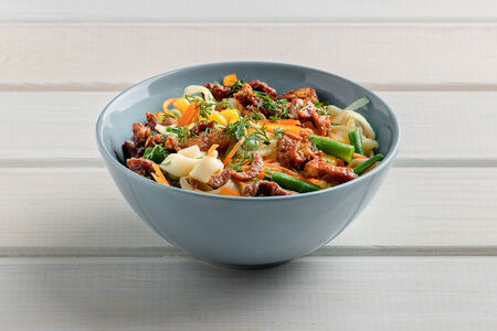 Вок Лапша с говядиной и овощами