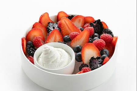 Ягодная тарелка