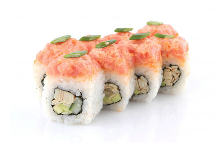 Ролл Магуро Карай