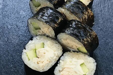 Закрытый ролл с курицей