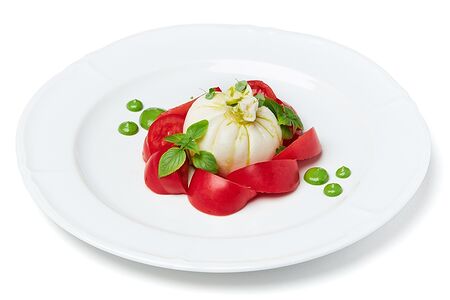 Буррата с томатами и песто