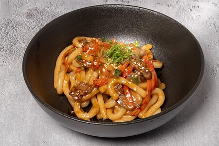 Удон с говядиной