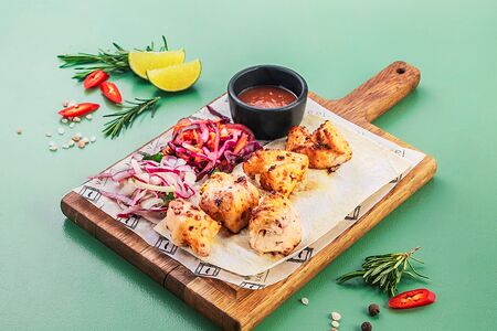 Шашлык из куриного бедра