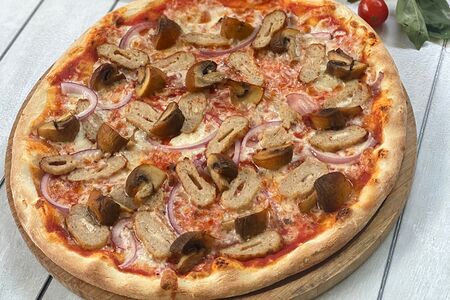 Пицца с кебабом на углях