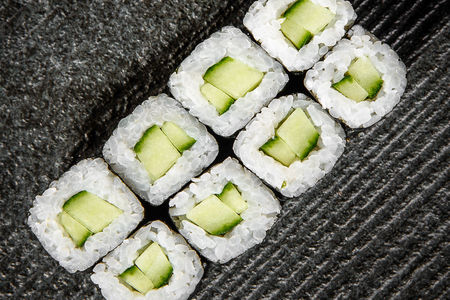 Ролл Огурец