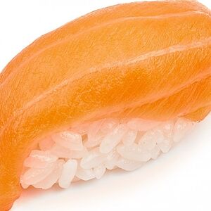 Суши с копченым лососем