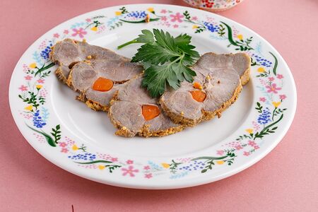 Буженина с чесноком и зерновой горчицей 