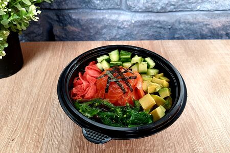 Поке с лососем