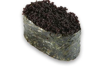 Гункан с черной икрой летучей рыбы