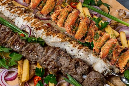 Ассорти из трех шампуров