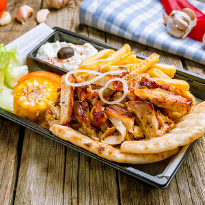 Мерида Гирос cвинoй