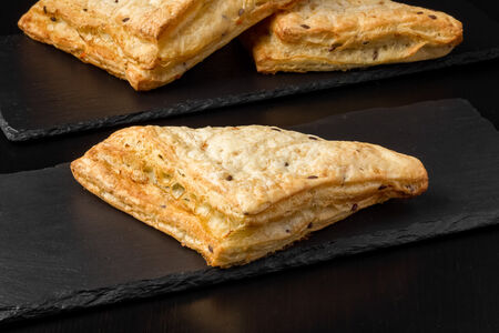 Слойка Треугольник фитнес с брынзой