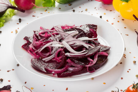 Салат из свеклы с красным луком