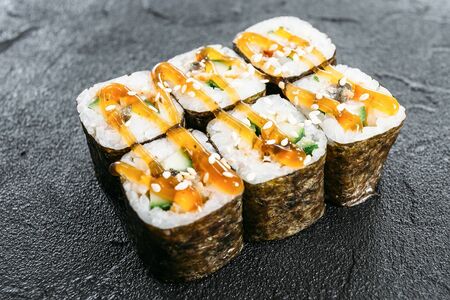 Ролл Унаги маки