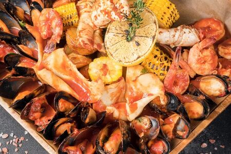 Морской сет №1 в томатном соусе