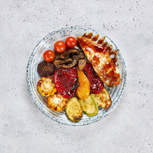 Курица с овощами гриль