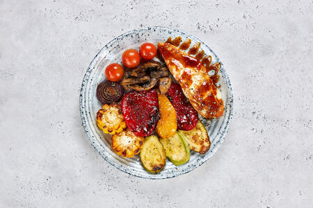 Курица с овощами гриль