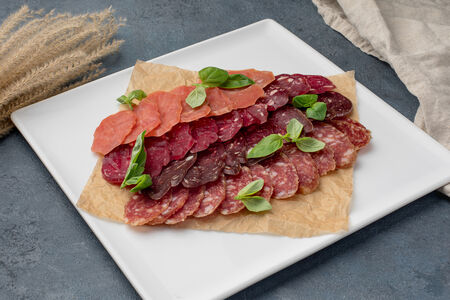 Мясная тарелка