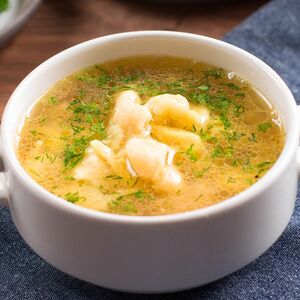 Куриный суп с лапшой