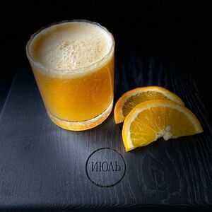 Свежевыжатый апельсиновый сок