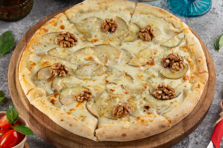 Пицца Горгонзола и груша