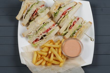 Комбо Клаб-сэндвич Цезарь с куриным филе