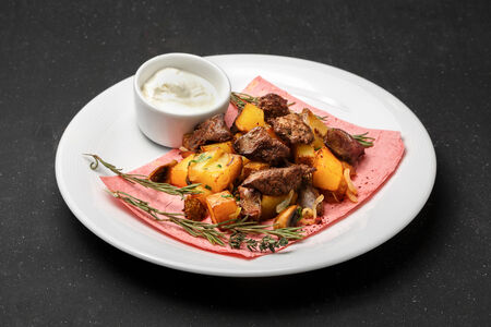 Куриная печень с картофелем