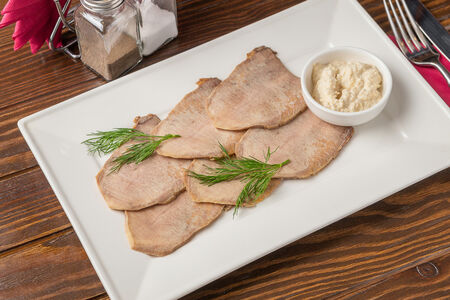 Язык говяжий с хреном