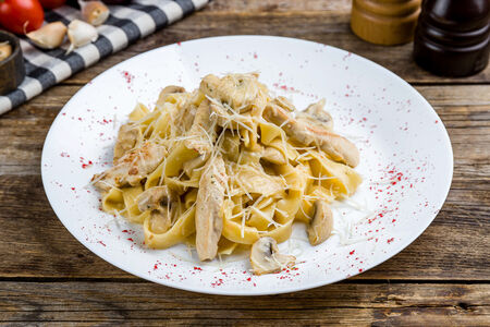 Феттуччине с курицей