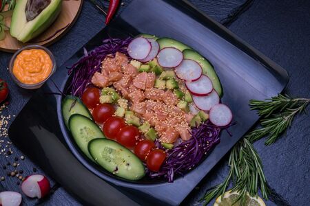 Поке с лососем