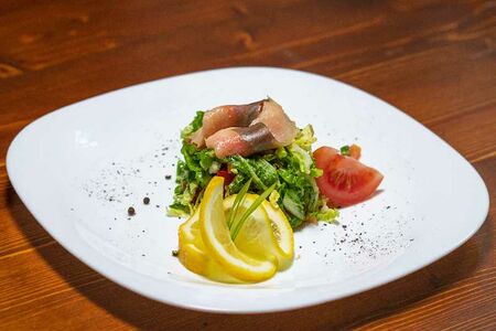 Салат из красной рыбы