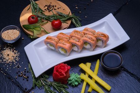 Ролл запеченный Красный дракон