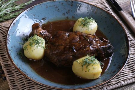 Пряный ягненок на косточке