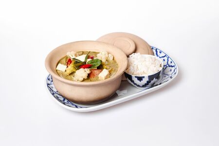 Зеленый карри с овощами