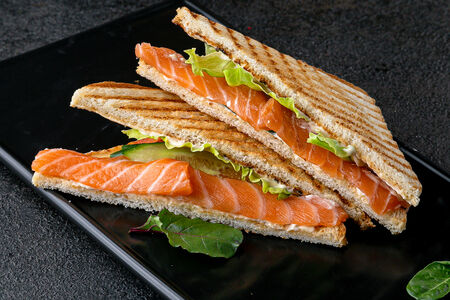 Сэндвич с форелью
