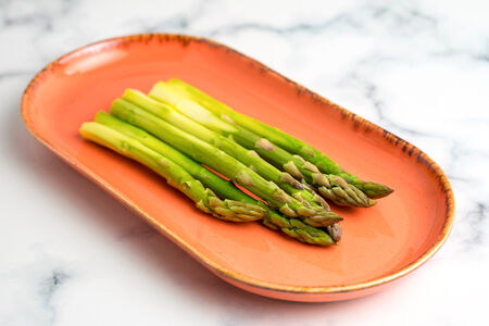 Спаржа на пару