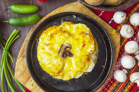 Запеканка с куриным филе и грибами