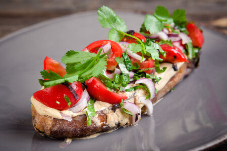 Салат из теплых баклажанов