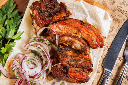 Шашлык из свиных ребрышек