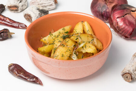 Картофель по-домашнему с луком