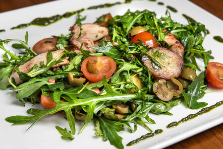 Салат с осьминогом и картофелем