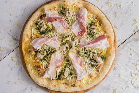 Пицца Куриная грудка с беконом