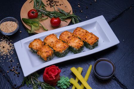 Ролл запеченный Тунец