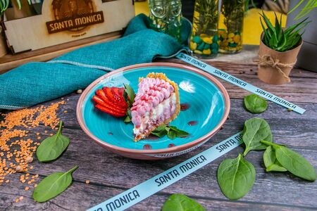 Чизкейк Малина-пармезан