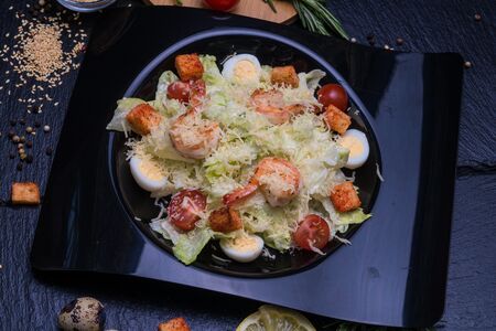 Салат Цезарь сан с креветками
