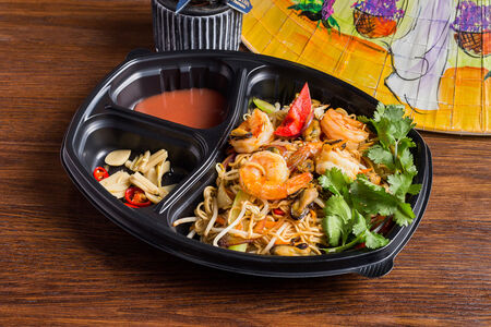 Миен зонг сао с морепродуктами