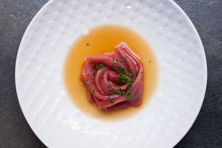 Сашими Тунец аками