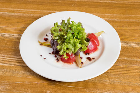 Теплый салат с куриной печенью